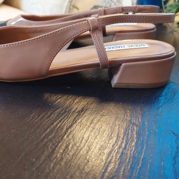 NEW! Steve Madden Wms Allure Patent Slingback Block Heel Tan/Black Vegan Sz 9.5M - Picture 4 of 10